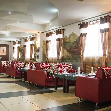 Diar Hotel Atyrau Ngoại thất bức ảnh