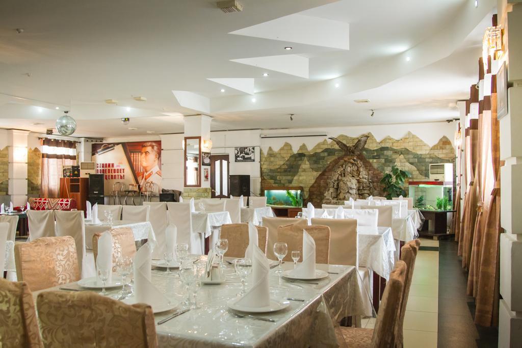 Diar Hotel Atyrau Ngoại thất bức ảnh