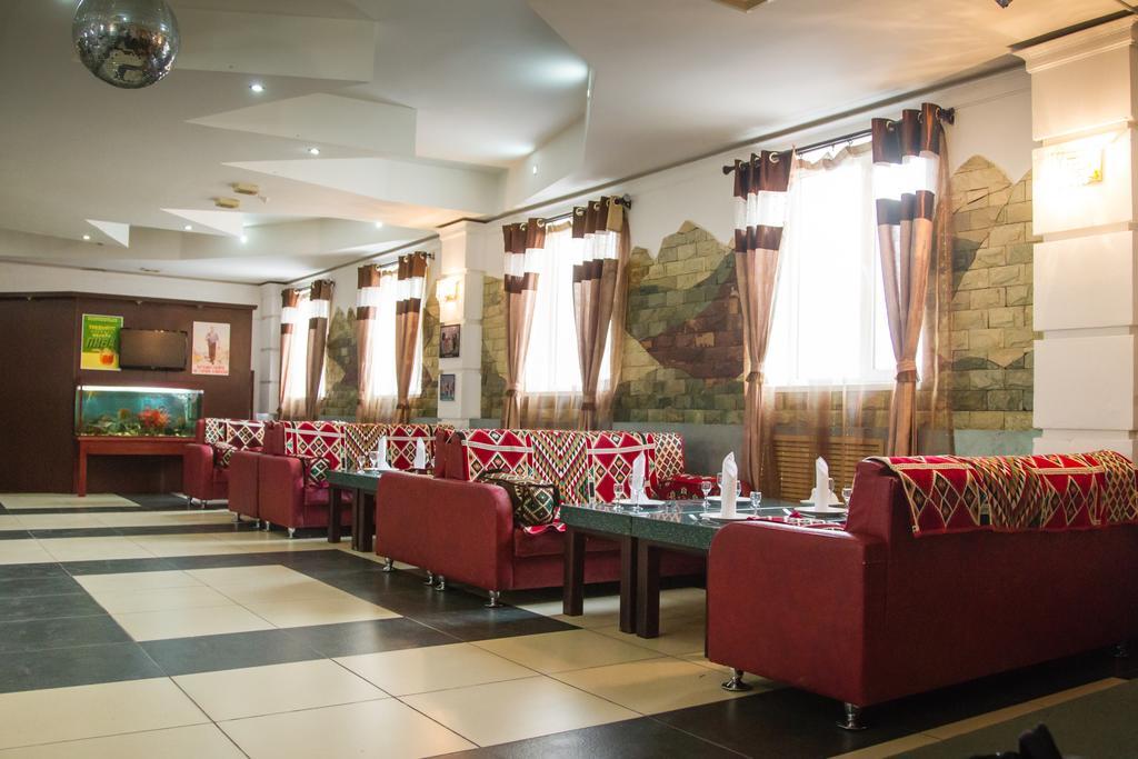 Diar Hotel Atyrau Ngoại thất bức ảnh